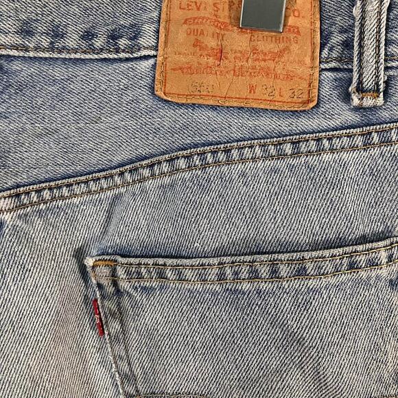 Levi’s 550 Vintage Y2K Blue Light Wash Faded Distressed Denim Jeans - Picture 4 of 7